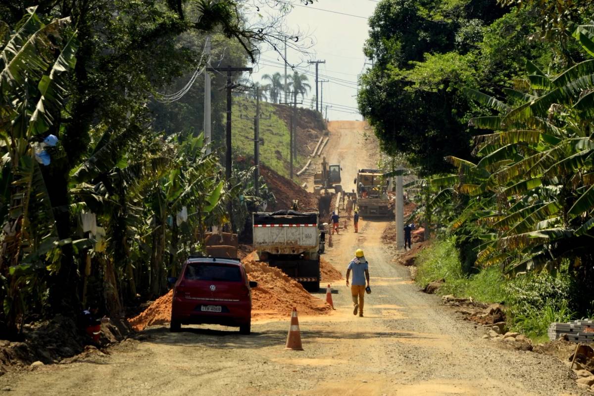 Obras de tubulação de gás alteram trânsito em Siderópolis — foto 2