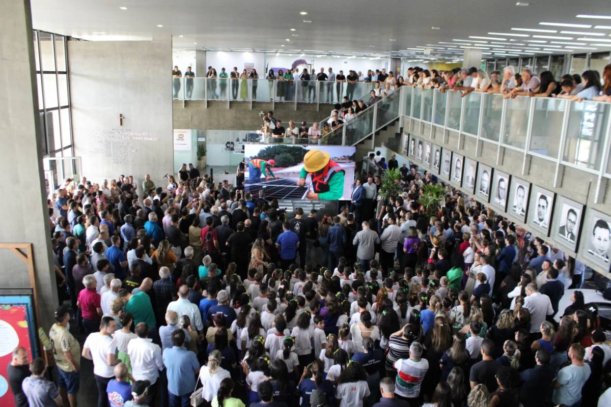 Em imagens, veja a recepção feita para Salvaro durante sua posse — foto 1