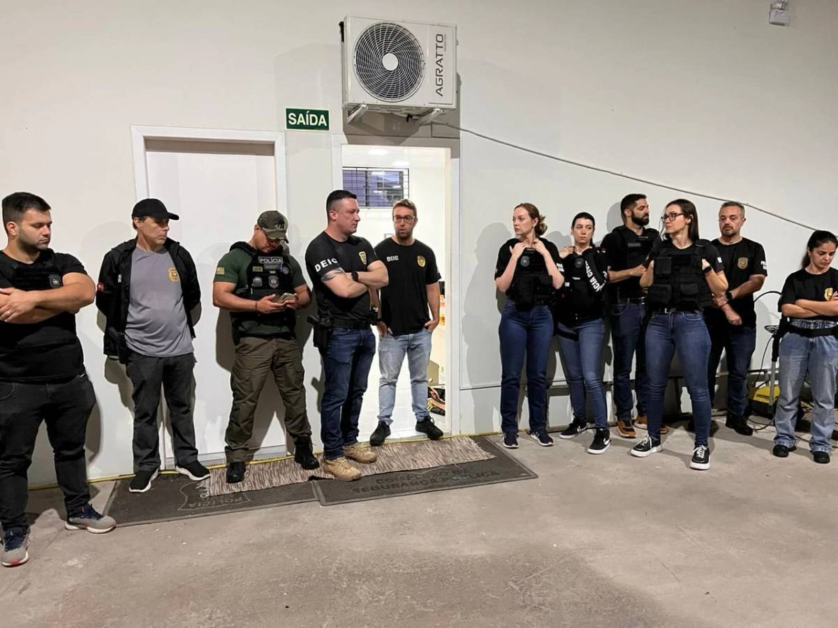 Sangão: prefeito reeleito e oito servidores são afastados do cargo — foto 2