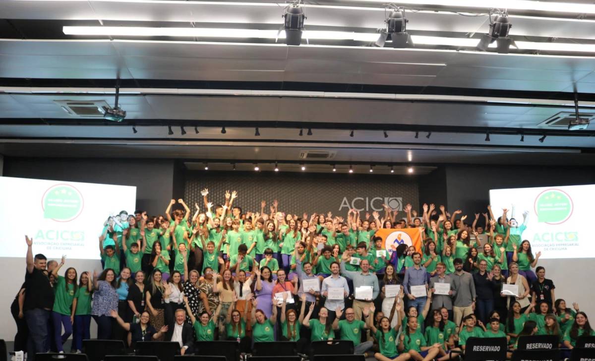 Clube do Jovem Empreendedor 2024 encerra com feira estudantil na Acic — foto 1