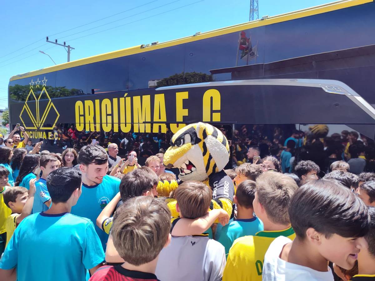 Fumacenses aproveitam ação para demonstrar carinho pelo Criciúma Esporte Clube — foto 1