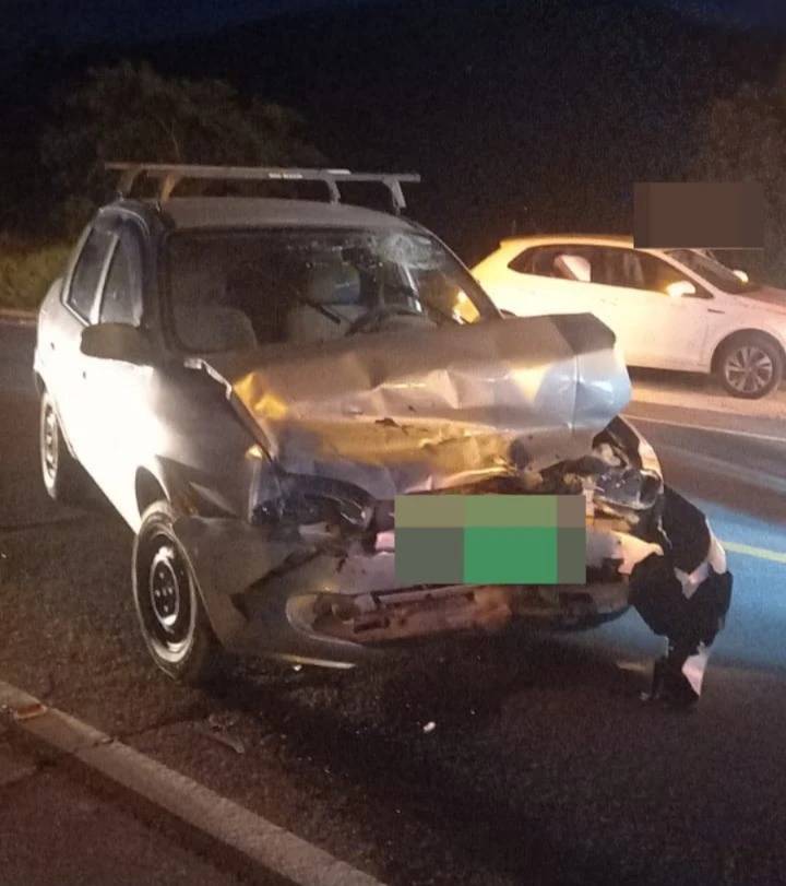 Colisão frontal deixa duas pessoas feridas na rodovia Genésio Mazon — foto 2