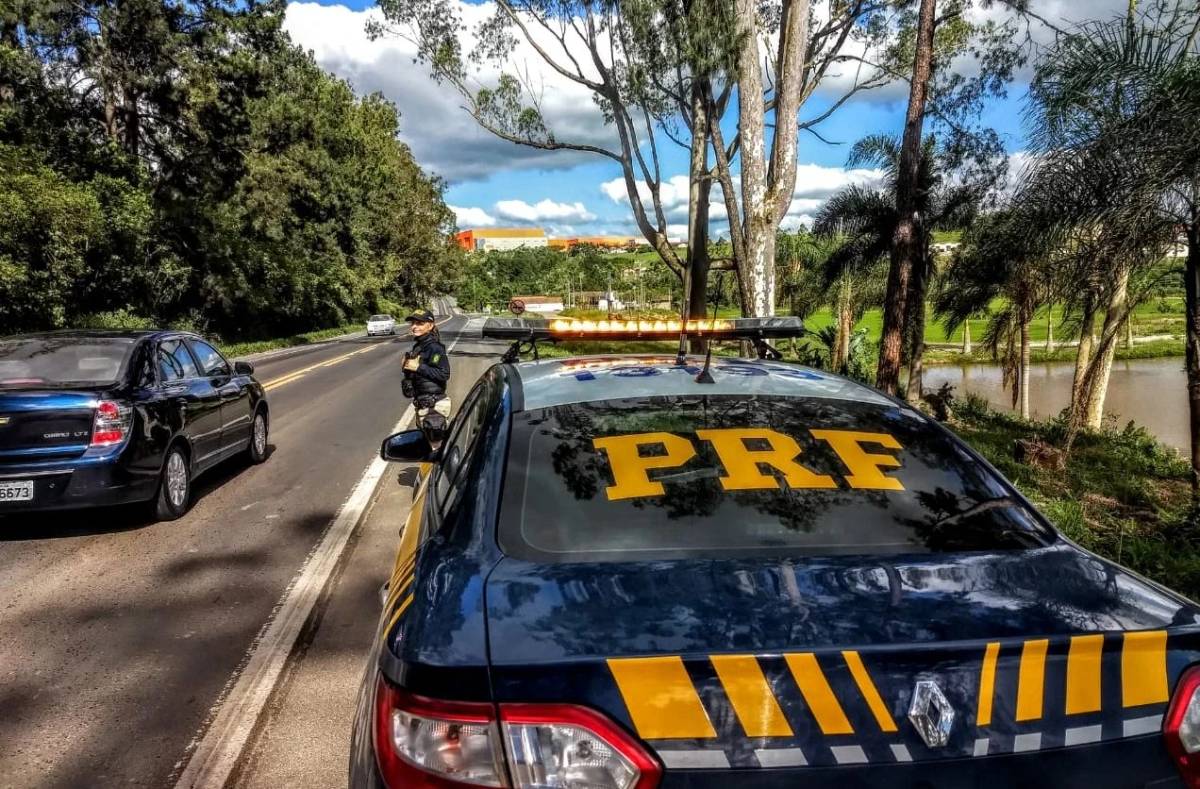 Proclamação da República: PRF registra três mortes e mais de cinco mil veículos foram abordados — foto 1