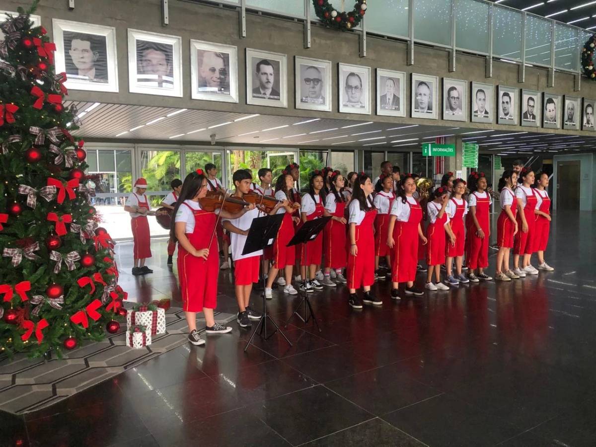 Bairro da Juventude inicia roteiro de apresentações de Natal — foto 1