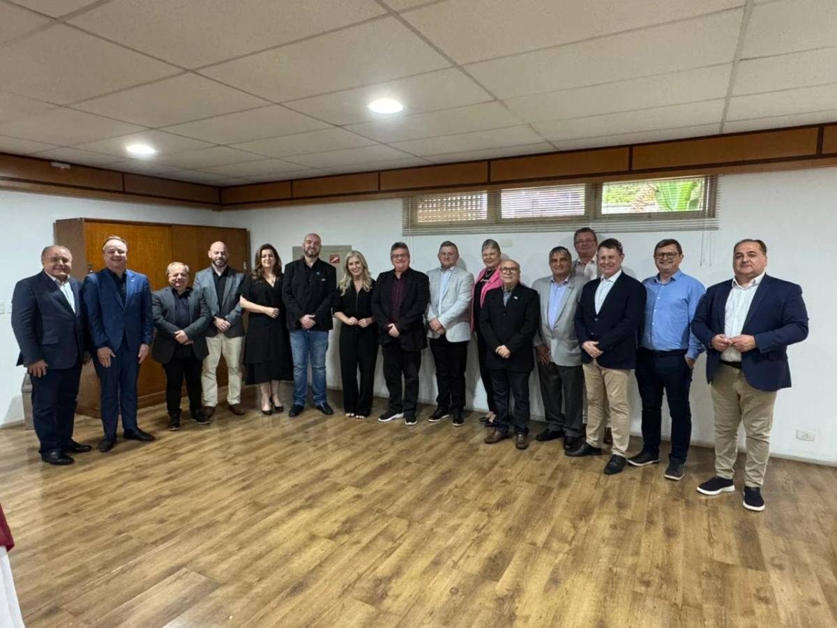 Luciane Ceretta e Kaio Amarante são reconduzidos à Presidência da Acafe — foto 2