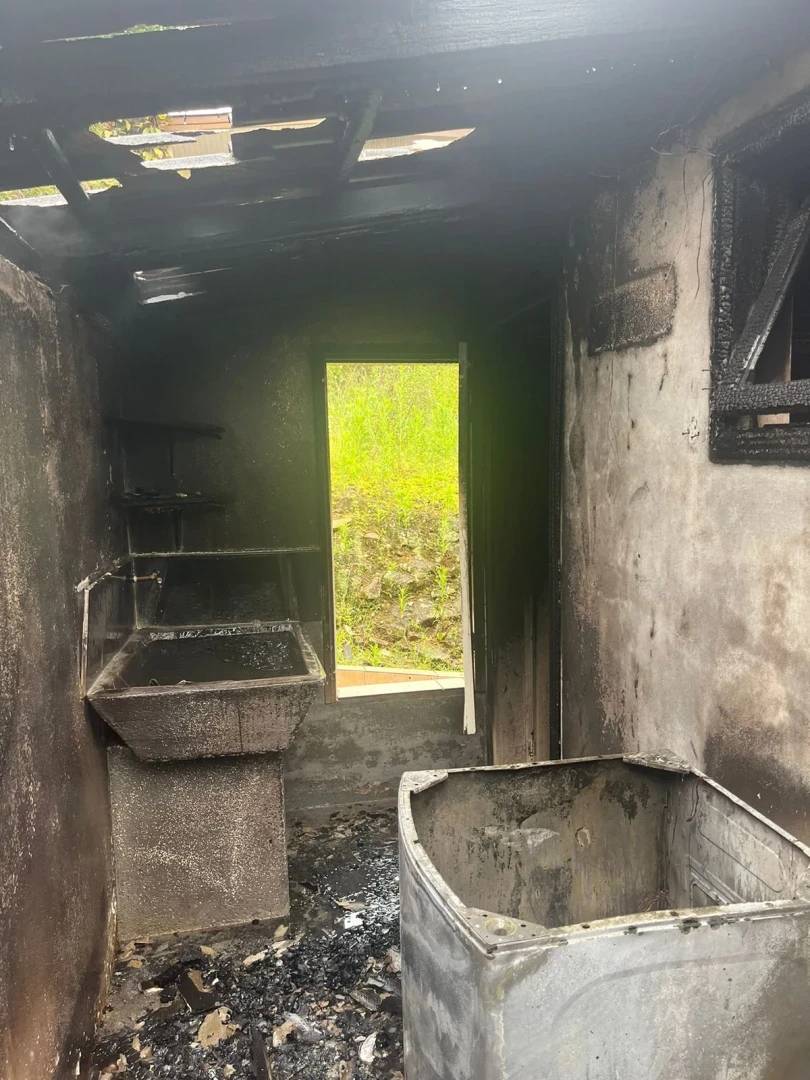 Casa é atingida por incêndio em Orleans — foto 1