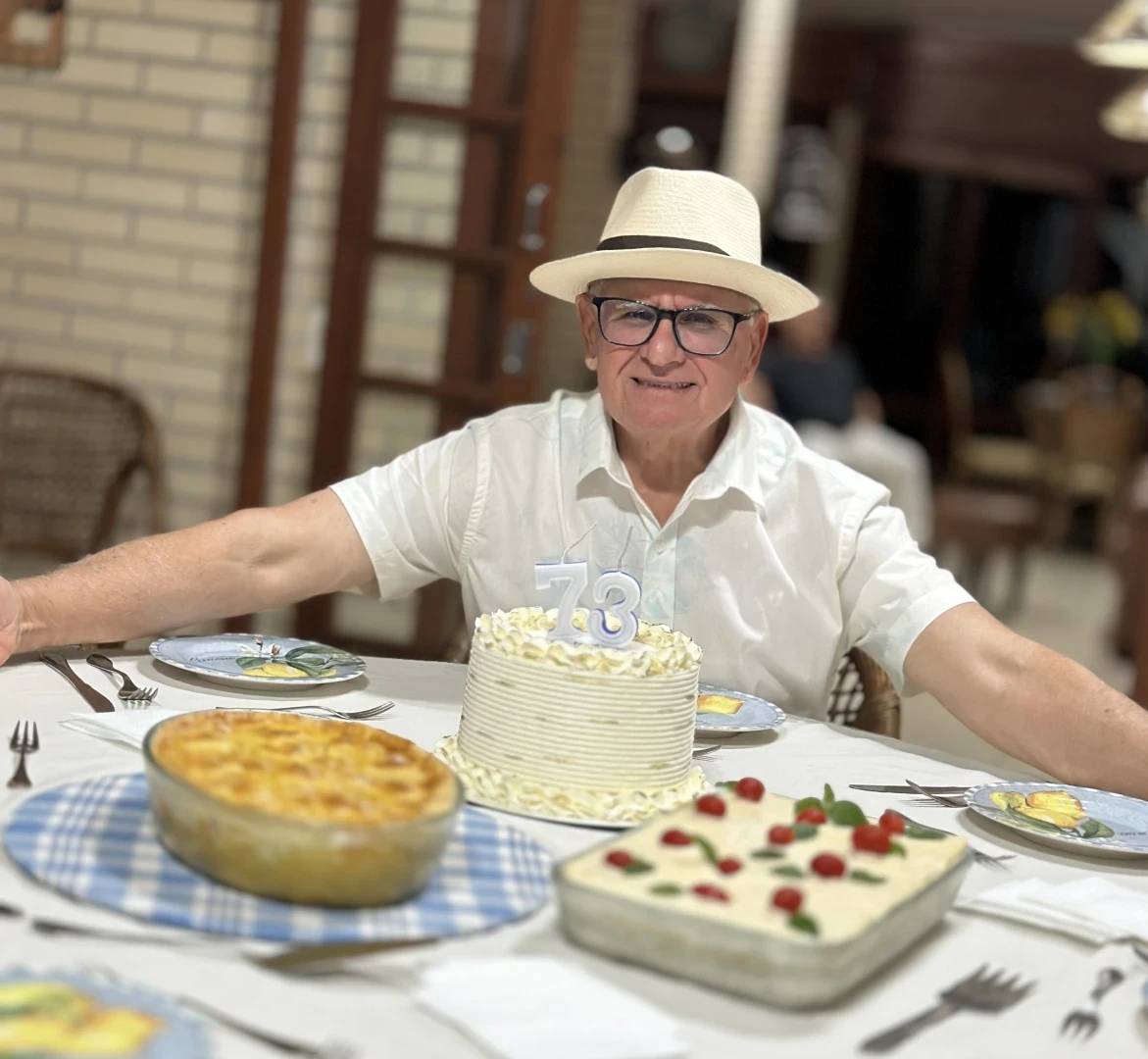 Comemorando com Square Old Mem  Aniversário Chef Motta — foto 1