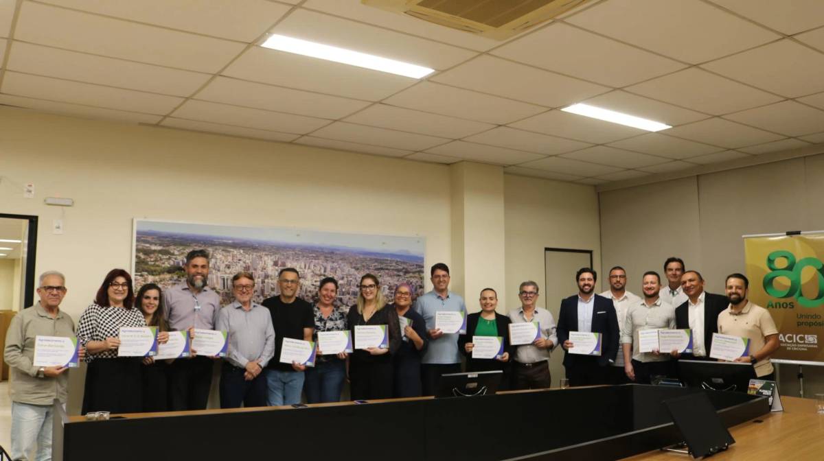 Coordenadores de núcleos empresariais são homenageados pela Acic — foto 3