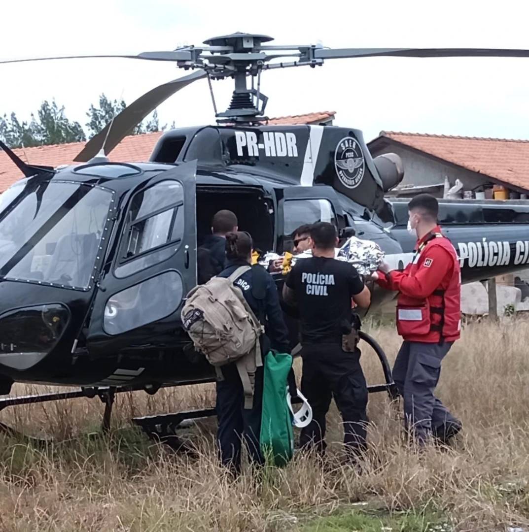 Trabalhador cai de telhado e fica ferido em Jaguaruna — foto 1