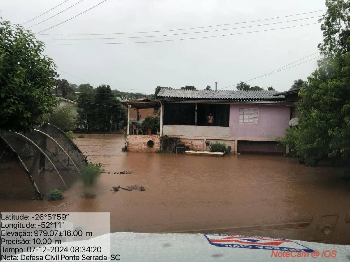 Chuva intensa provoca alagamentos e inundações em Santa Catarina — foto 1