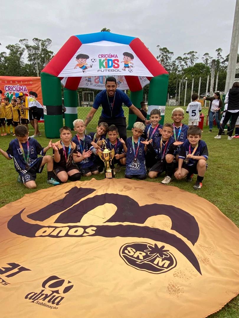 Criciúma Kids Sub-8 encerra temporada com participação de 200 crianças — foto 1