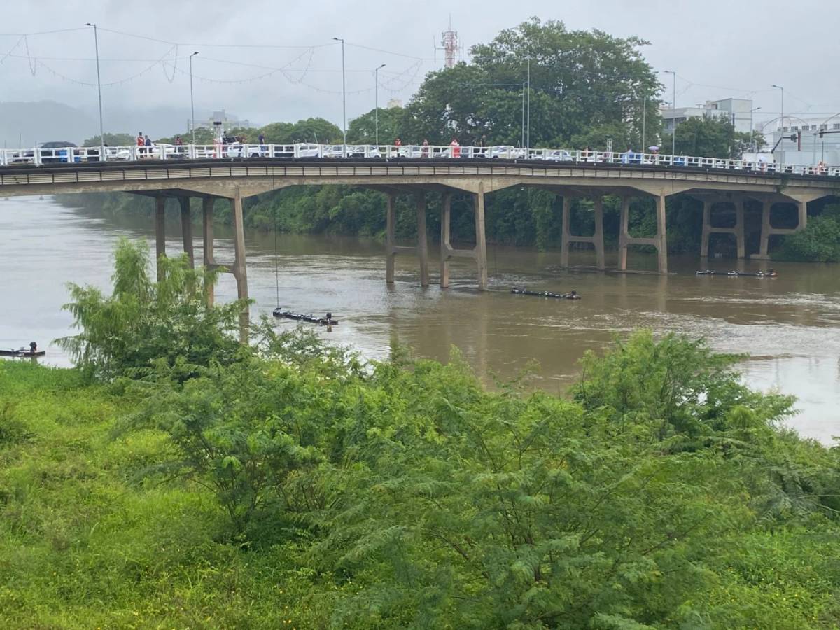 Papai Noel chega pelo Rio Tubarão nesta quarta-feira — foto 2