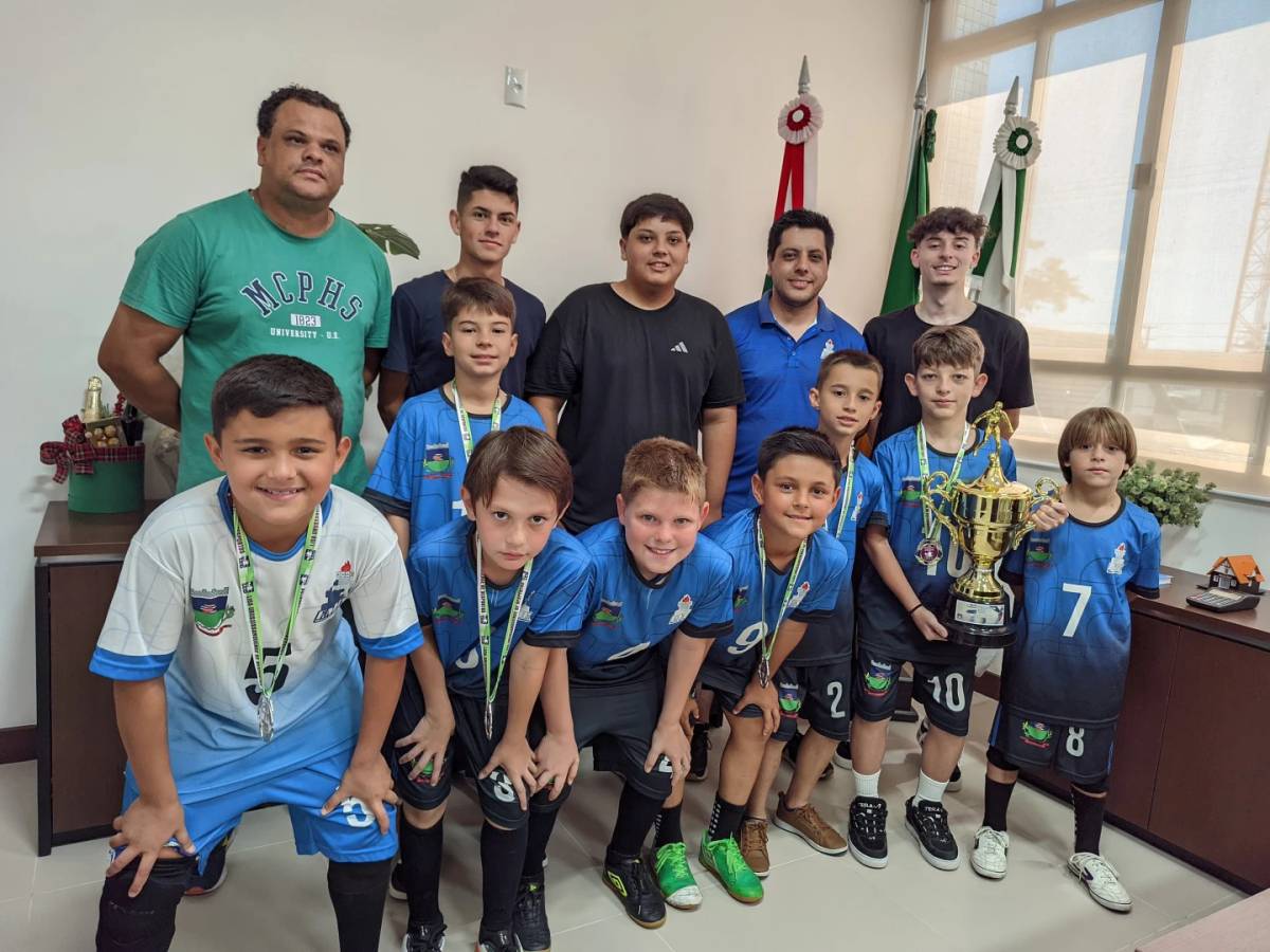 Escolinha de Futsal fumacense celebra conquistas em 2024 — foto 2