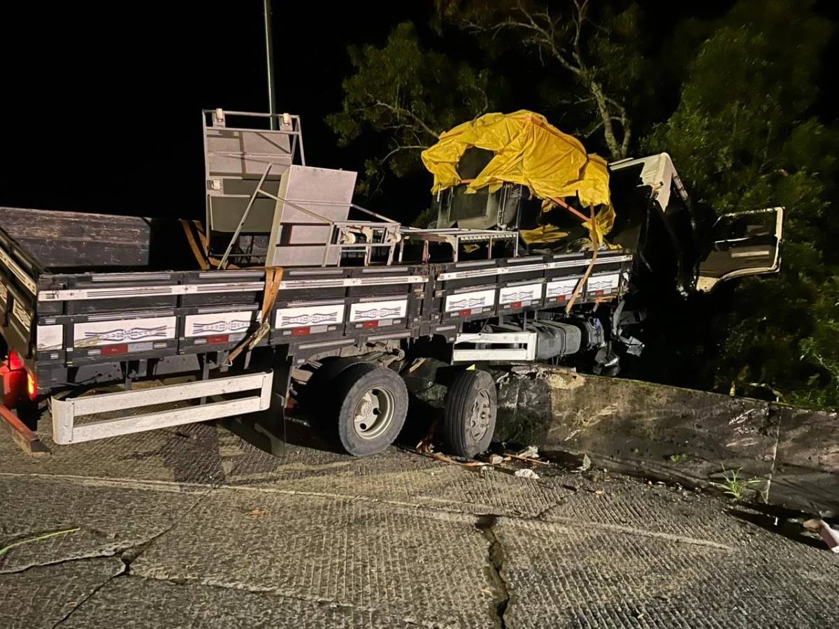 Serra do Rio do Rastro é interditada após acidente de trânsito — foto 3