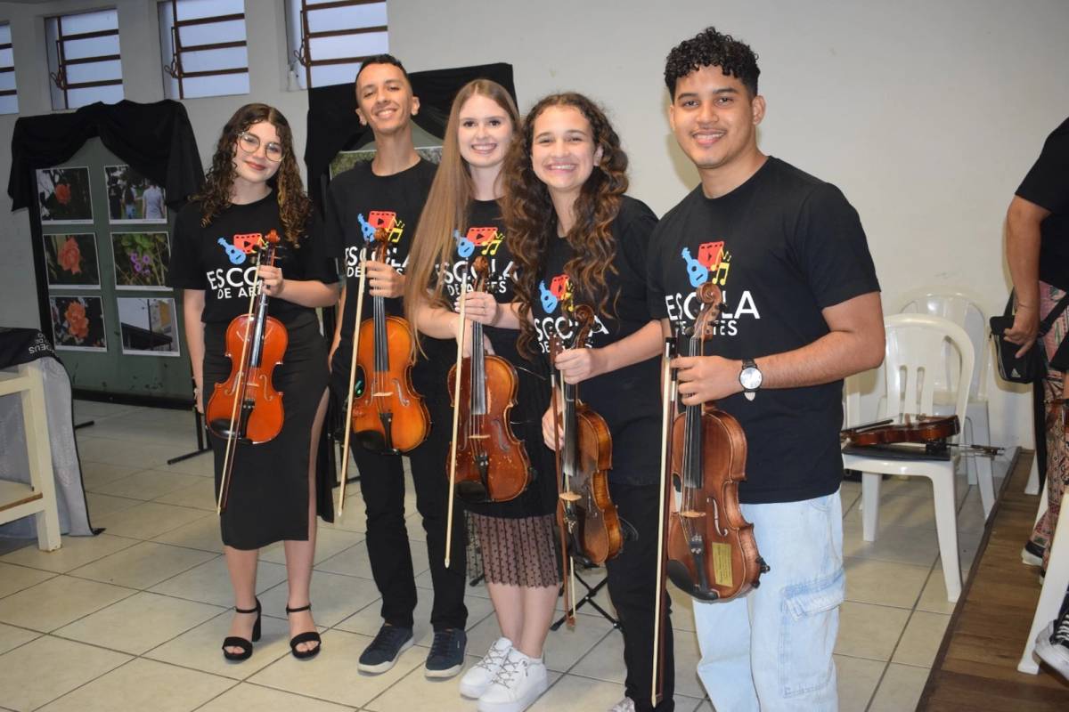 Abadeus celebra formatura de mais de 80 alunos na Escola de Artes — foto 2