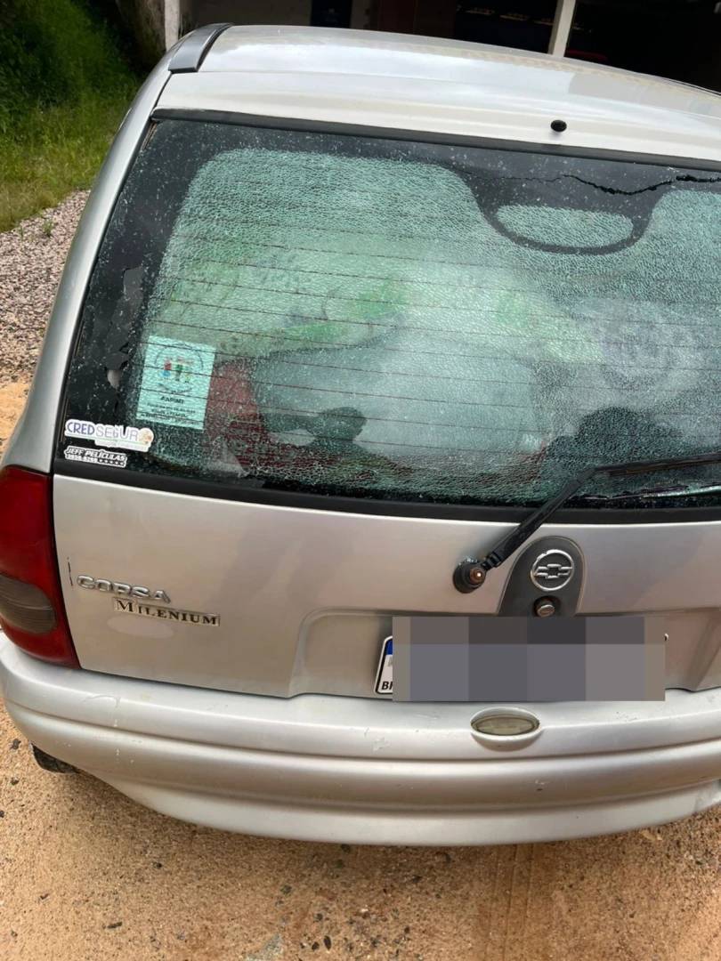 Motociclista fica ferido após colidir contra carro — foto 3