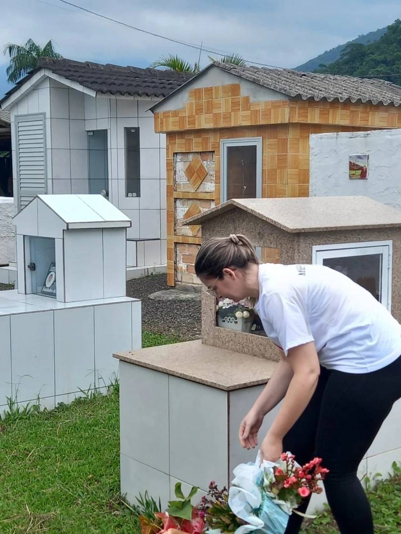 Setor de Endemias e Vigilância Sanitária realizam limpeza em cemitérios — foto 3
