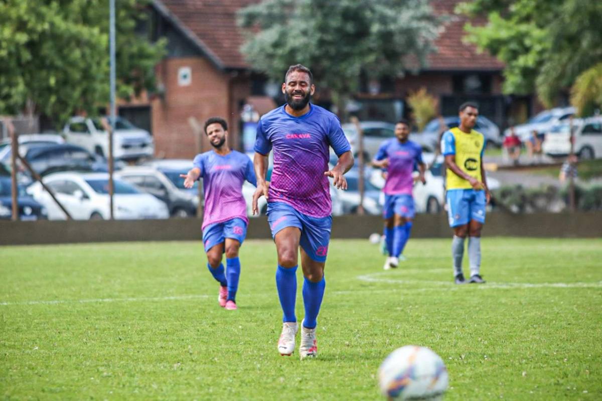 Caravaggio sofre virada em jogo-treino contra o Caxias em Gramado — foto 2