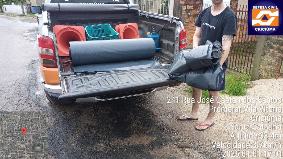 Chuvas provocam destelhamentos e alagamentos em Criciúma — foto 3
