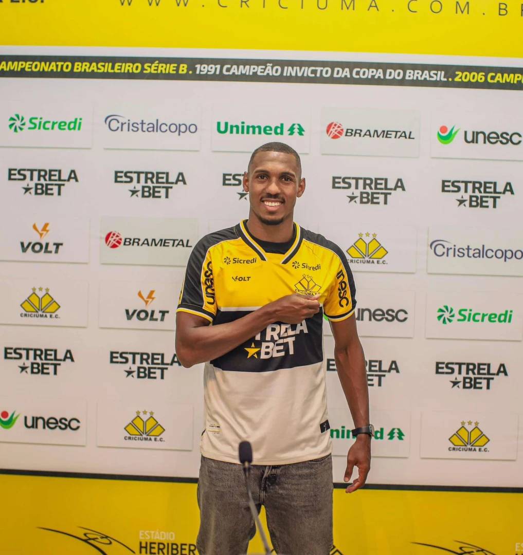 Léo Alaba e Gabriel Barros são apresentados e estão prontos para a estreia — foto 1
