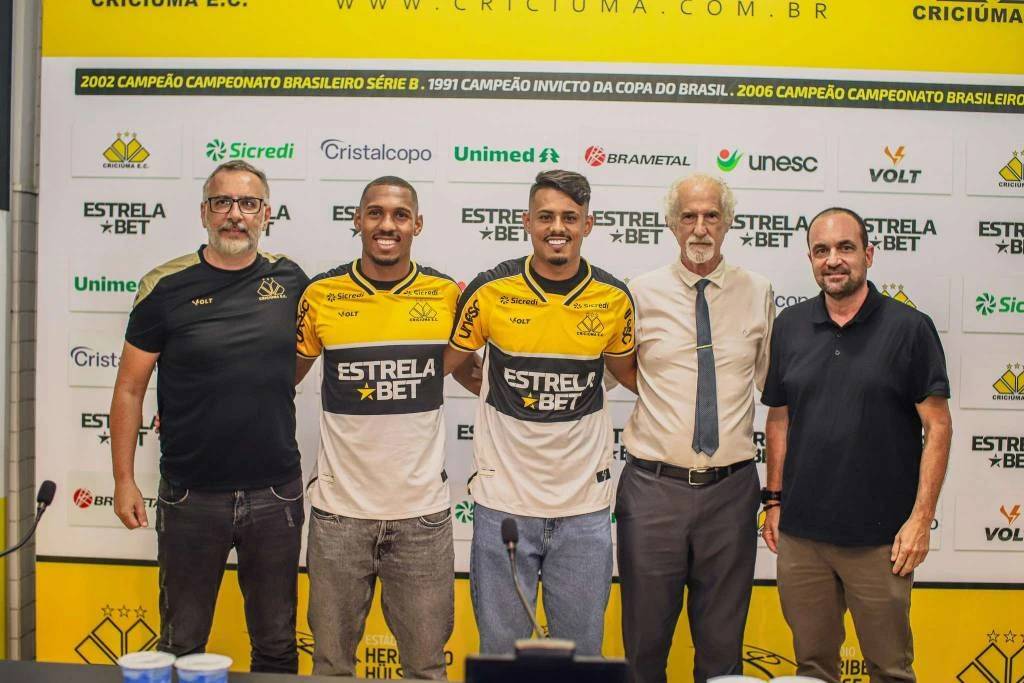 Léo Alaba e Gabriel Barros são apresentados e estão prontos para a estreia — foto 3