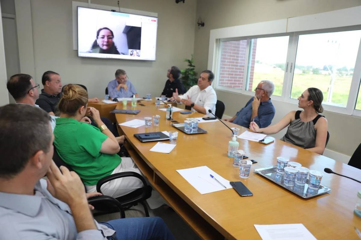 Prefeitos da Amrec se reúnem para definir prioridades de 2025 — foto 2