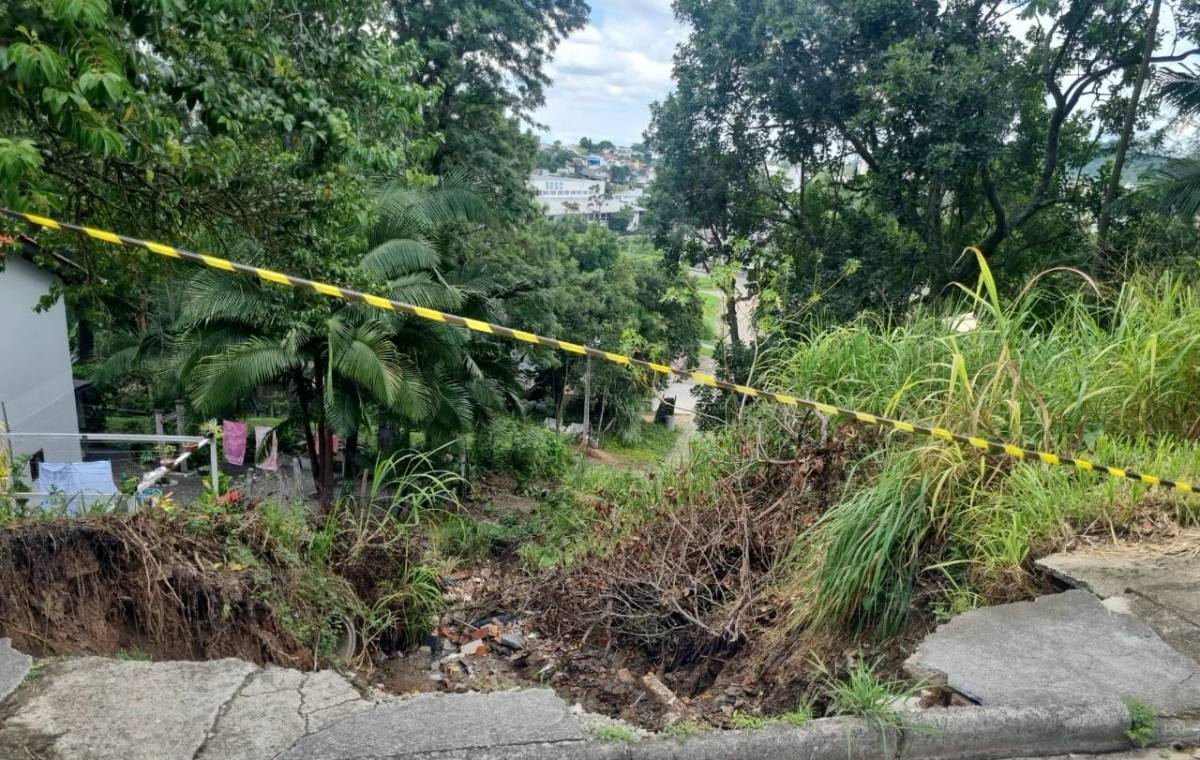 Criciúma: reparos serão feitos na SC-108 após deslizamento — foto 1