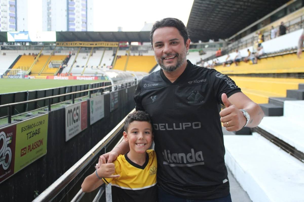 Mais de oito mil torcedores saem frustrados do HH após empate diante do Santa Catarina — foto 19