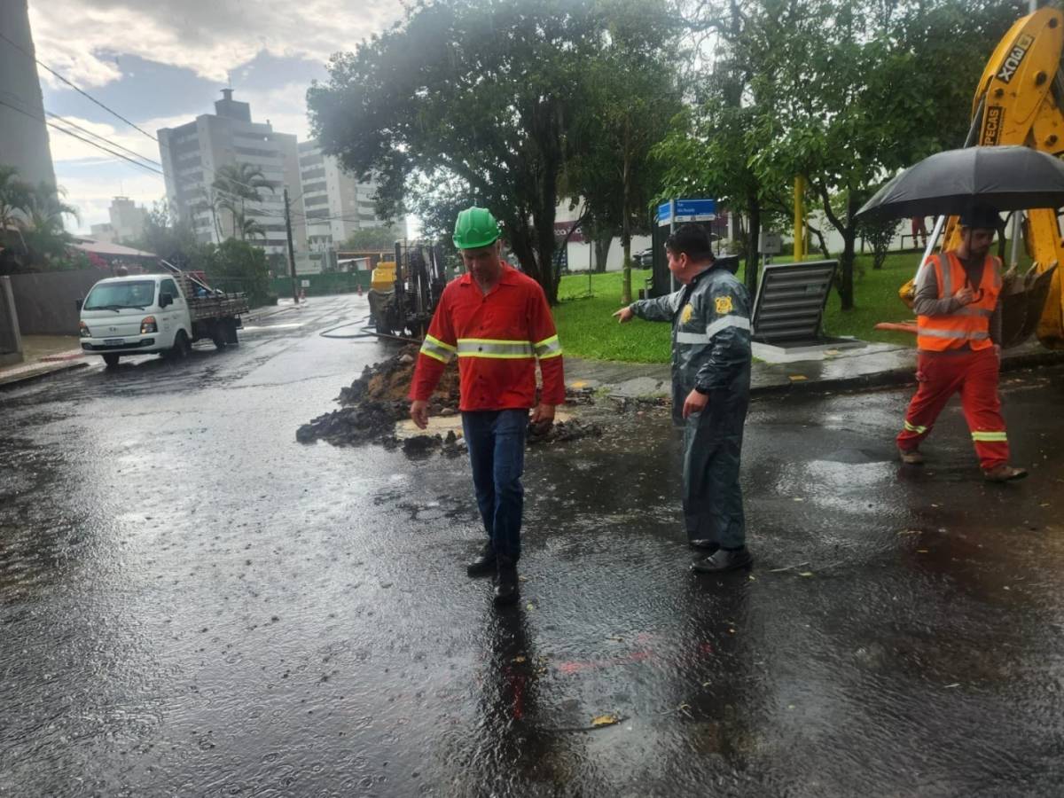 Suspeita de vazamento de gás interrompe trânsito em trecho de Criciúma — foto 6