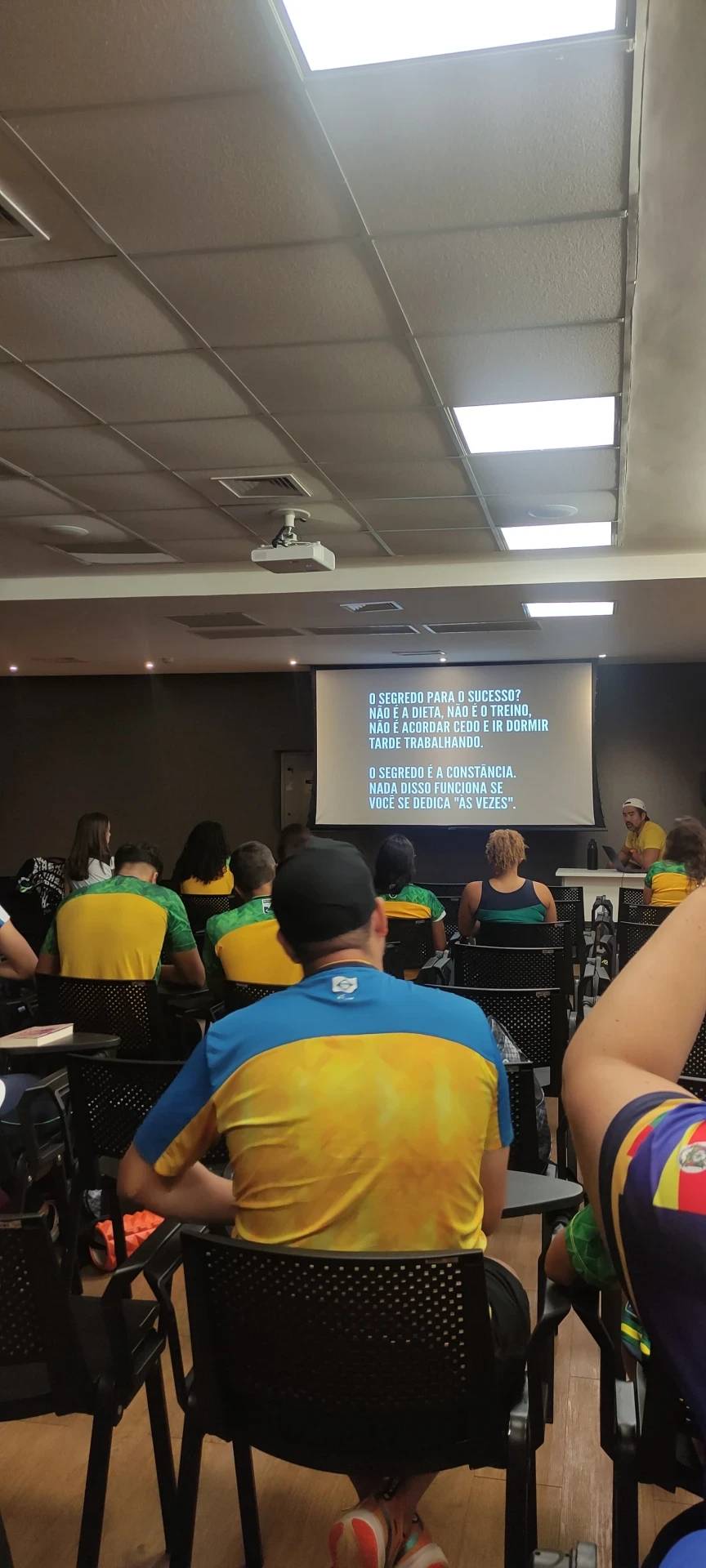 Técnico e atleta paralímpico de natação participam de treinamento na Seleção Brasileira — foto 2