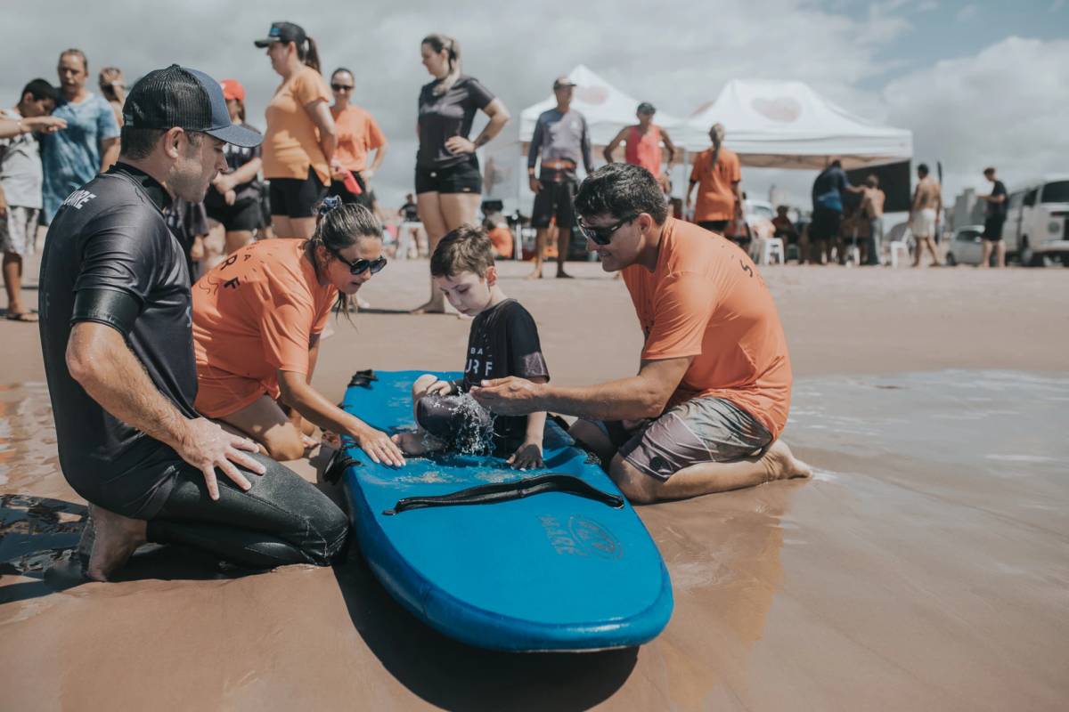 Abba Pai Church promove a inclusão por meio do surf — foto 3