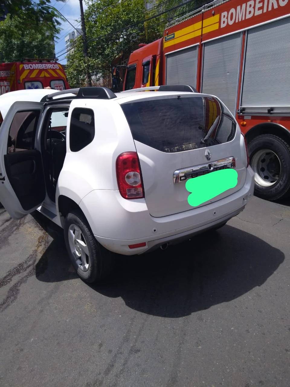 Colisão traseira causa vazamento de líquido em esquina do Centro de Criciúma — foto 2