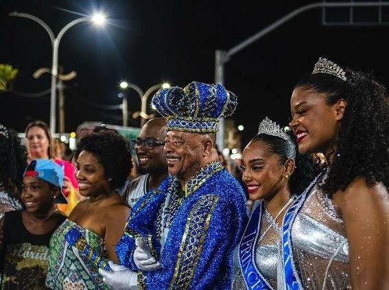 CarnaRincão atrai e anima foliões na primeira noite de festa — foto 7
