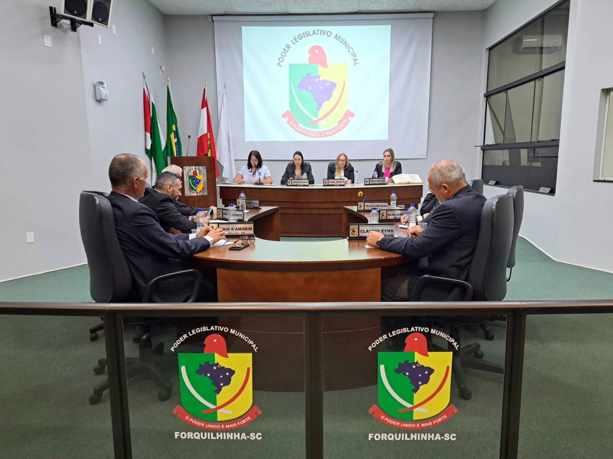Representatividade feminina marca a Sessão Ordinária da Câmara de Forquilhinha — foto 1