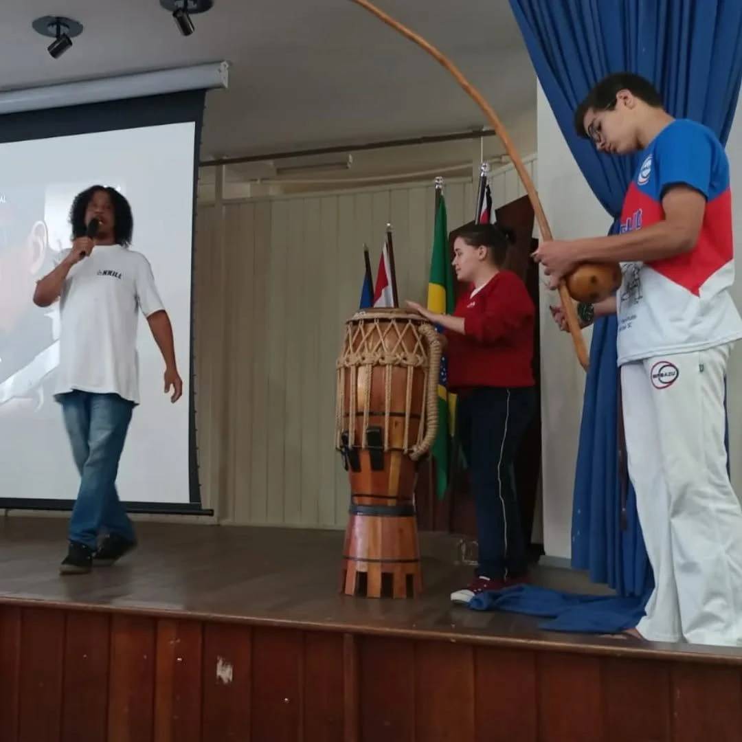 Projeto oferece aulas gratuitas de capoeira para moradores de Criciúma — foto 2