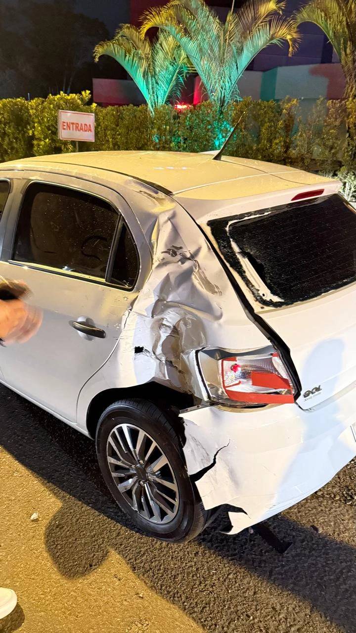 Colisão entre carro e moto deixa dois jovens feridos em Criciúma — foto 2