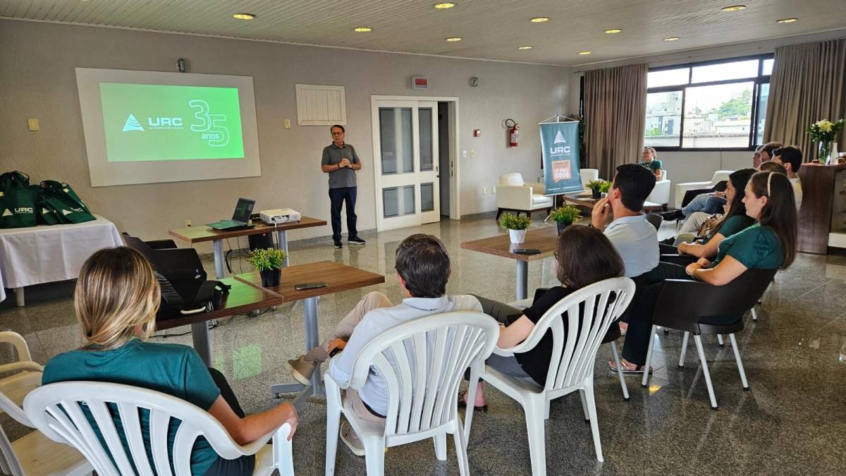 URC dá início às comemorações dos 35 anos com ato simbólico para a equipe — foto 1