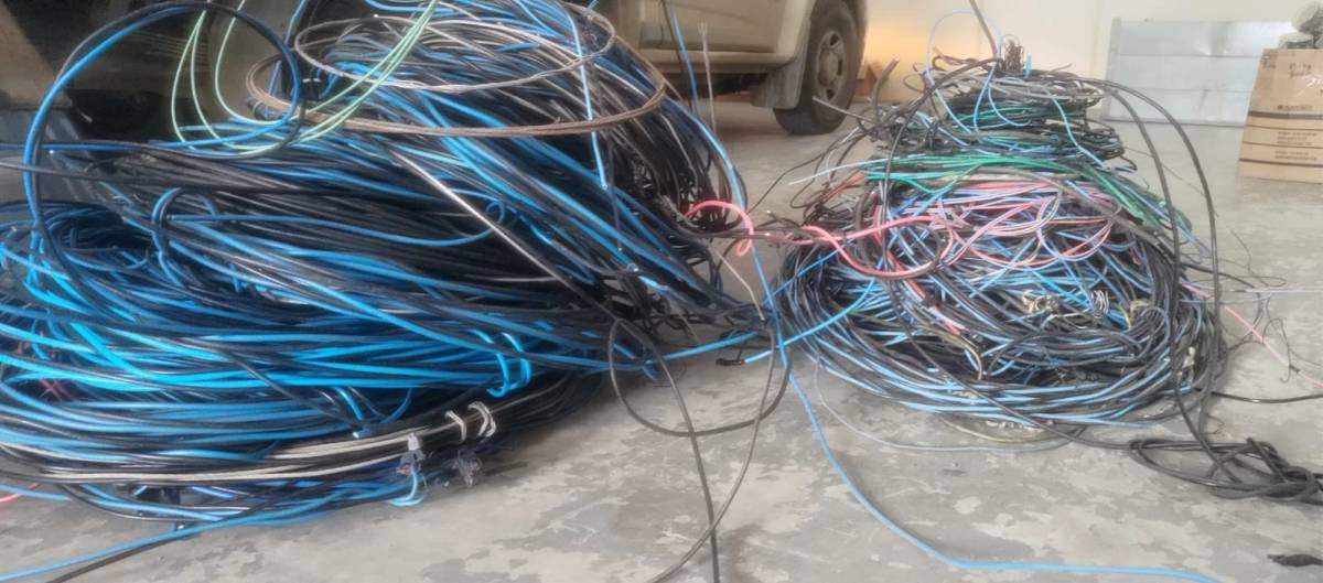 Operação identifica 57 "gatos" de energia elétrica em bairros de Criciúma — foto 1