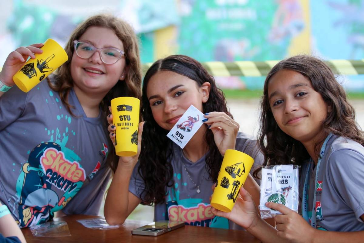Crianças de projeto social da FME passam a tarde no STU National — foto 1