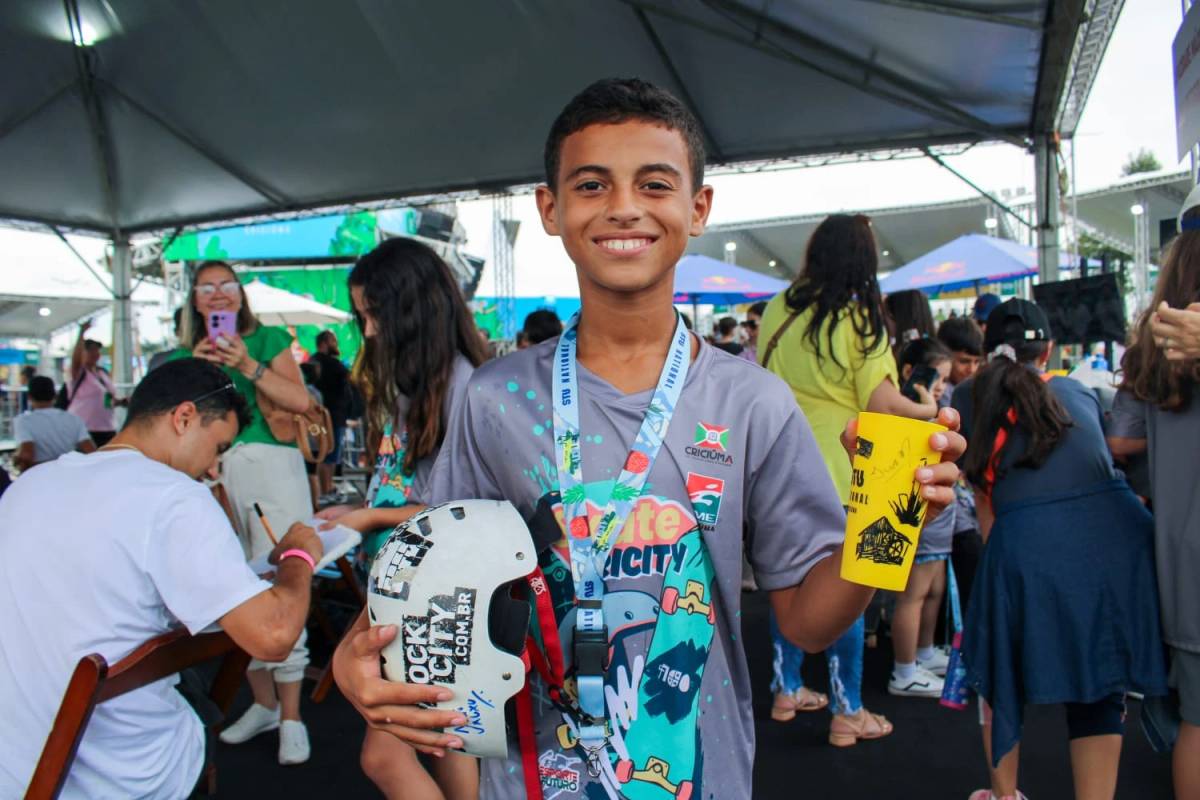 Crianças de projeto social da FME passam a tarde no STU National — foto 4