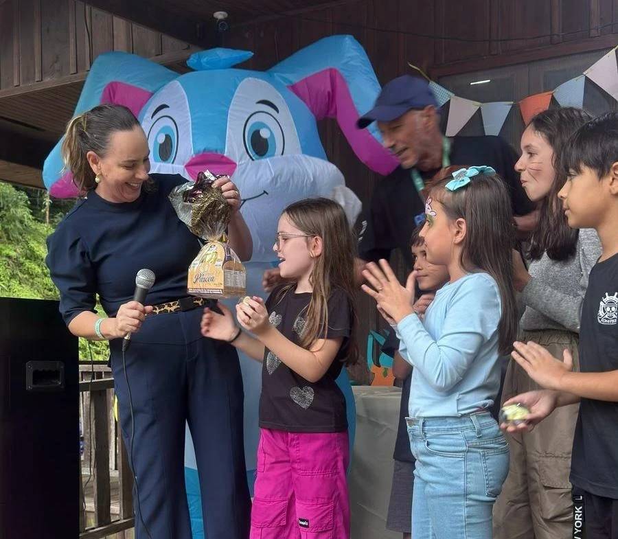 Caça aos ovos reúne famílias na Mina de Visitação em Criciúma — foto 3