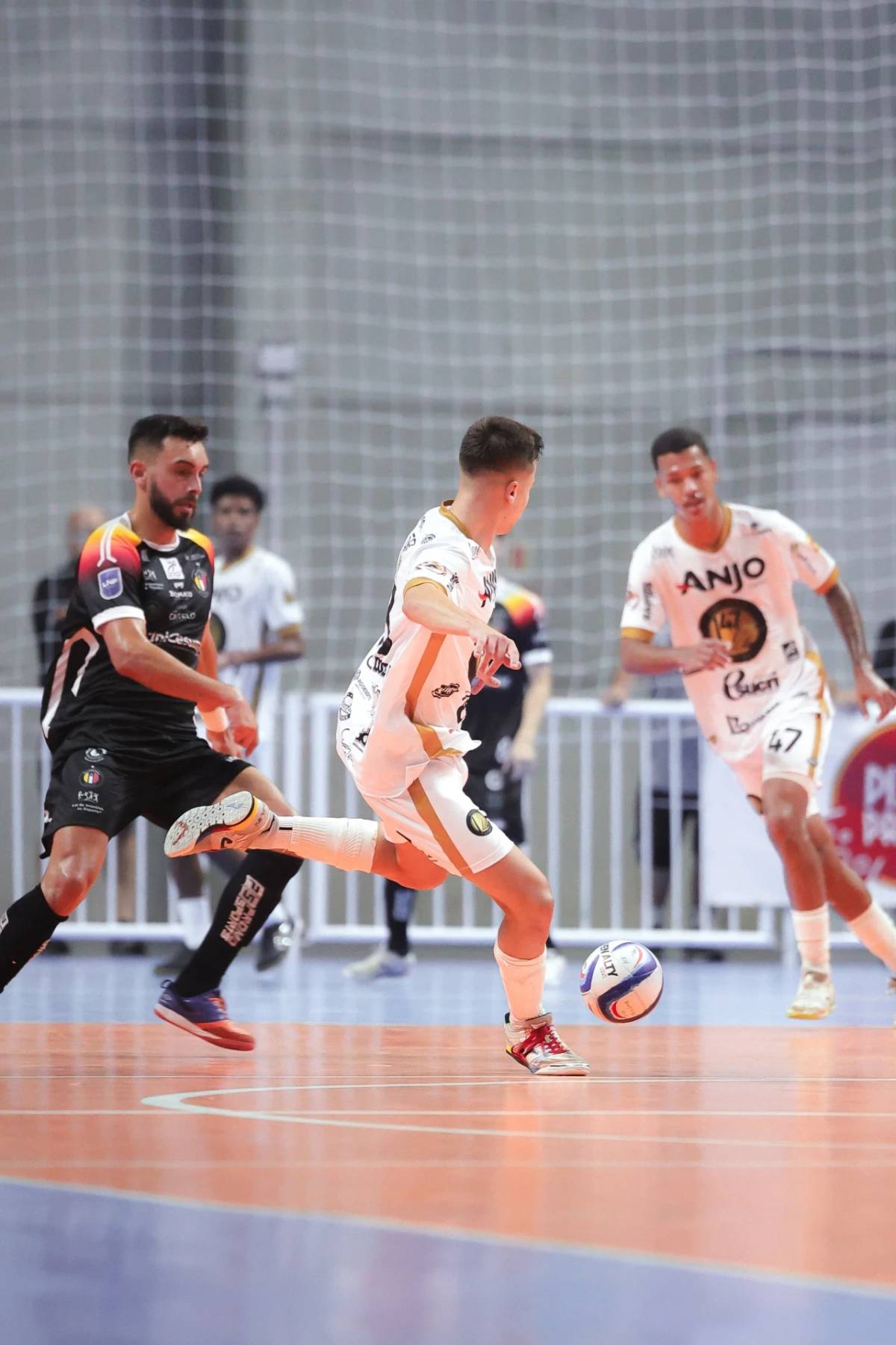 Criciúma Futsal goleia o Blumenau e sobe na tabela da Série Ouro — foto 4