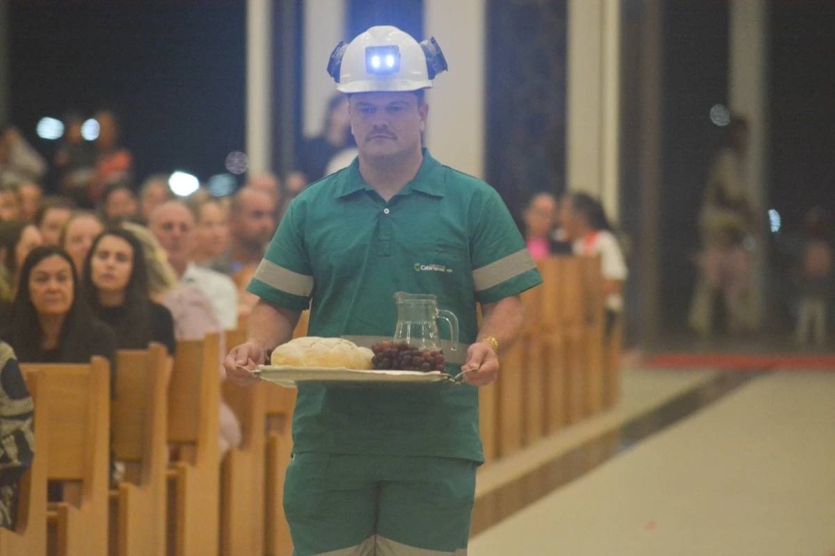 Mineiros do Setor Carbonífero são homenageados em missa na Basílica — foto 2