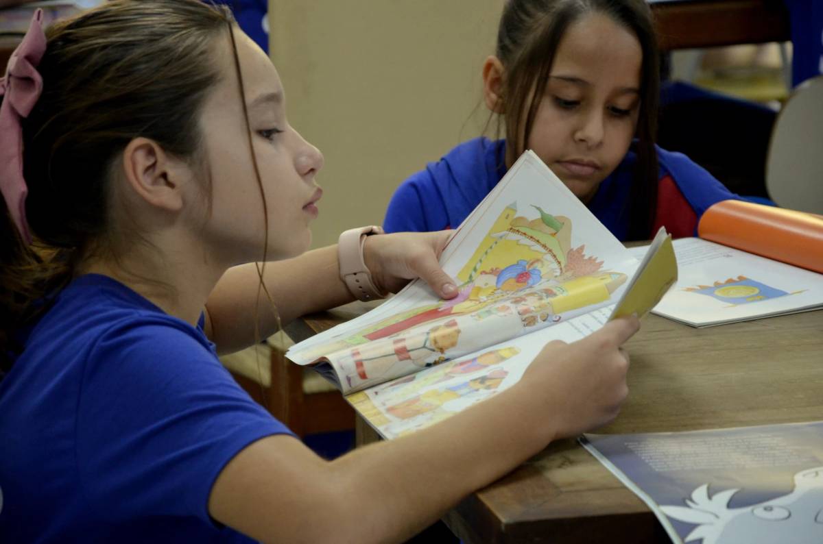 Projeto de leitura transforma rotina de alunos da Escola Jorge Bif, em Siderópolis — foto 6