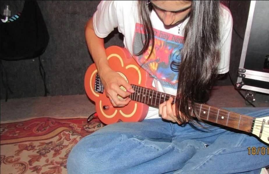 Bons Garotos: amizade dá ritmo a banda de rock inspirada nos anos 70 e 90 — foto 2