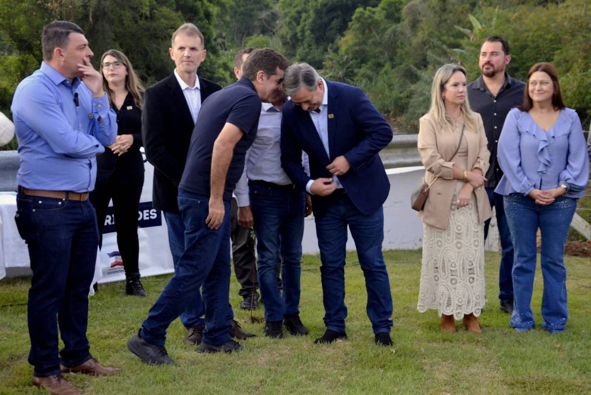 Governo de Siderópolis inaugura duplicação da ponte no Rio Jordão Baixo — foto 2
