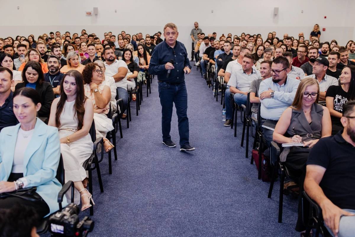 Palestra com Eduardo Tevah fala sobre vendas de alto impacto na Acic — foto 3