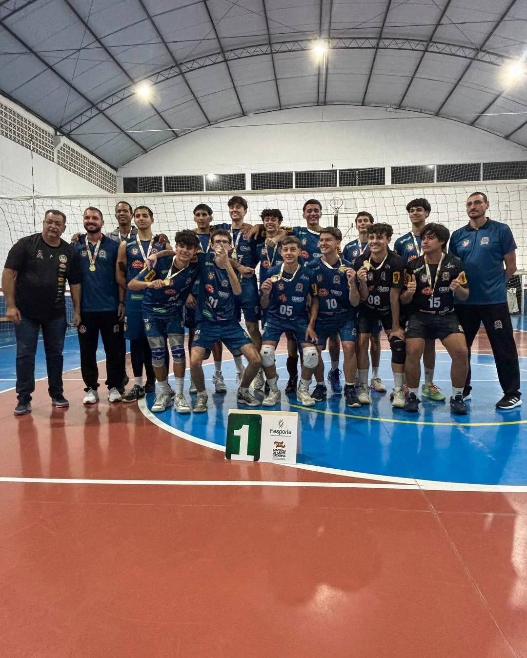 Vôlei de Forquilhinha é campeão da etapa microrregional dos Joguinhos de SC — foto 1