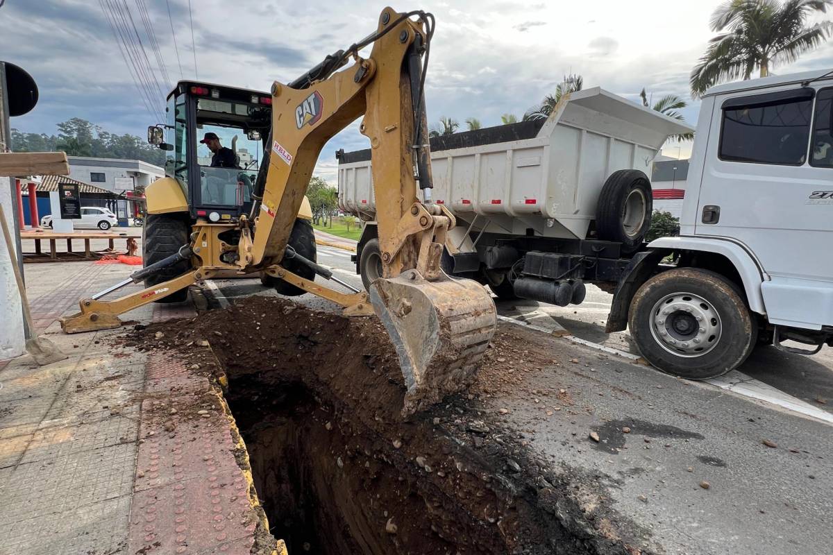 Samae de Morro da Fumaça dá início a nova etapa da obra de implantação da rede de esgotamento sanitário — foto 2