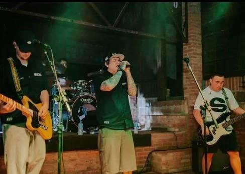 De carta ao pop punk: Hero aposta em som autoral no Sul de SC — foto 1